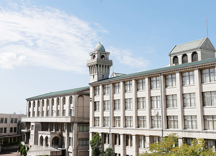 人気の学校での経理事務★土日祝休み★長期