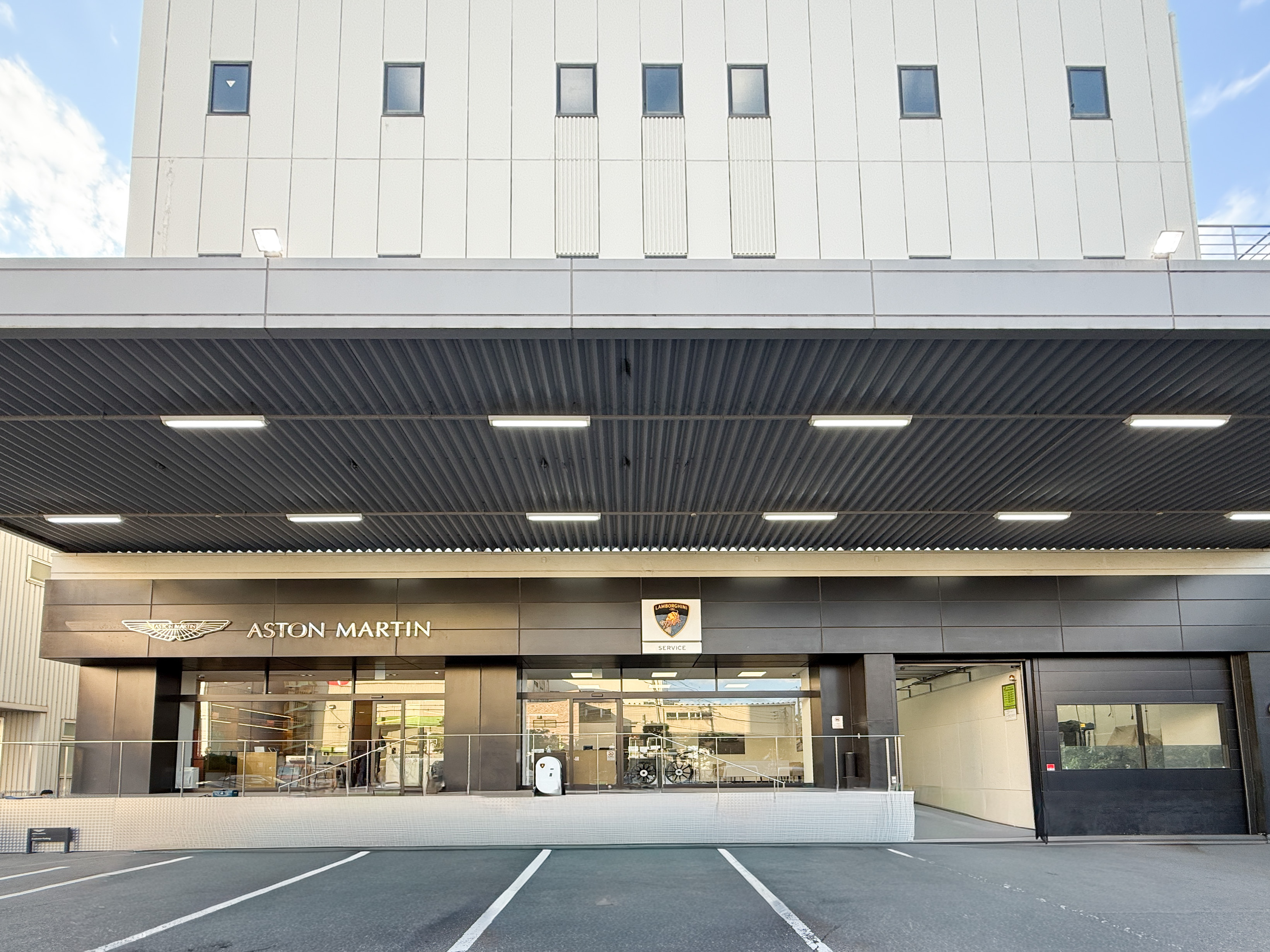 【7月開始】アットホーム環境☆長期○ショールームで受付＆事務