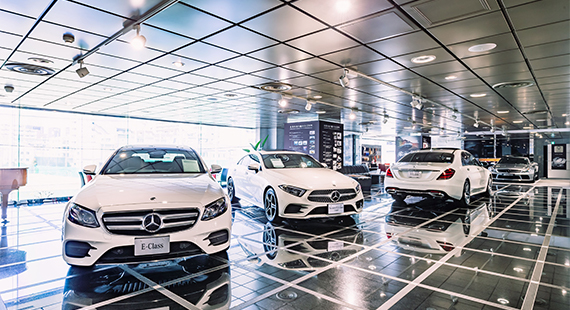 ＼急募★／未経験OK！自動車ディーラー×受付と接客【平日休み】
