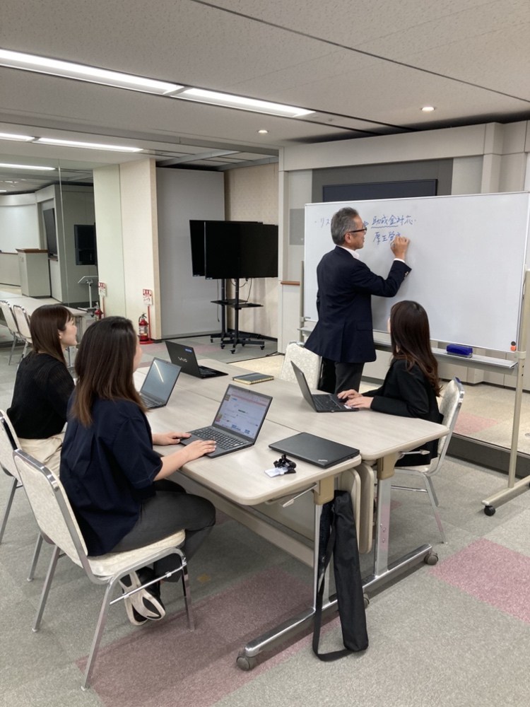 数字を追う毎日から、お客様に伴走する毎日へ│年収～450万