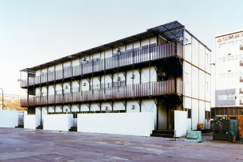 【六本木・麻布十番】プレハブ建築☆30歳モデル年収510万～