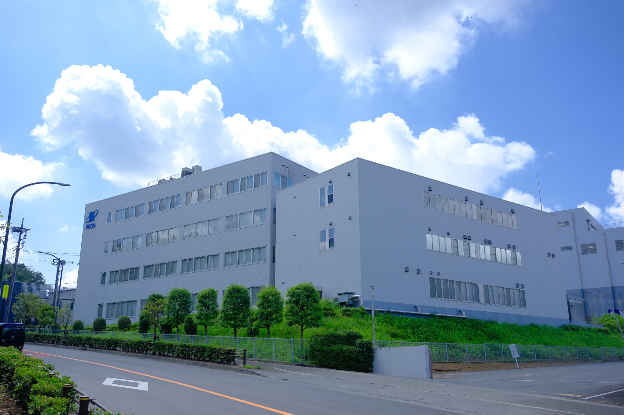 【紹介予定派遣】補聴器の組立＆チェック作業★残業少なめ☆彡