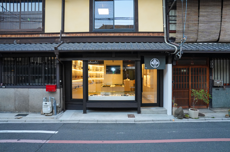 ＼英語スキルいかせる／キッチン雑貨の接客販売★未経験OK◎