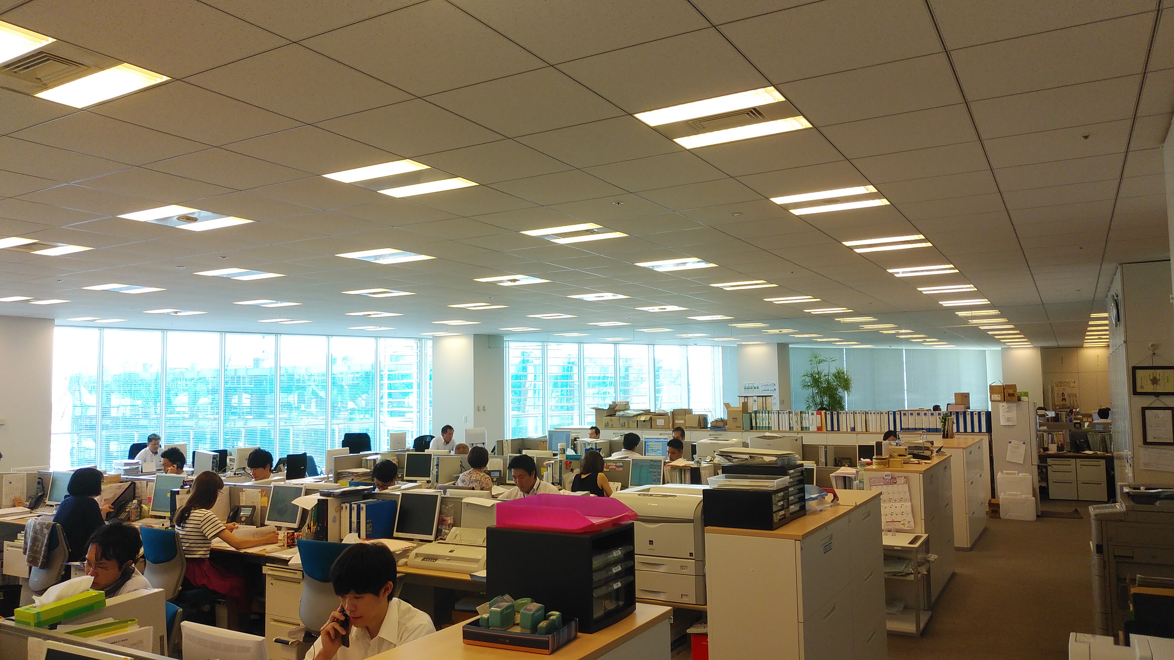 港区＼在宅★週2日／残業少なめ♪事務サポート★月収28.6万円