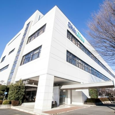 【SDS・化学知識が活きる】電話なし＆送迎バスありの理系事務