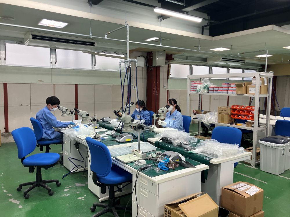座り作業メイン♪重いものナシ！コツコツ×小型部品の研磨と検査
