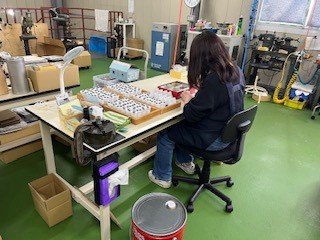 ＼週4or週５×時短相談OK♪／ 座ってコツコツ★部品チェック作業