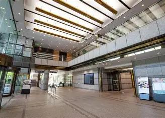 【外資】サービス部門の事務サポート★＜月収目安32万↑↑＞