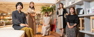 ＼世界的カフェブランドの本社／「人」を大切にする企業での事務