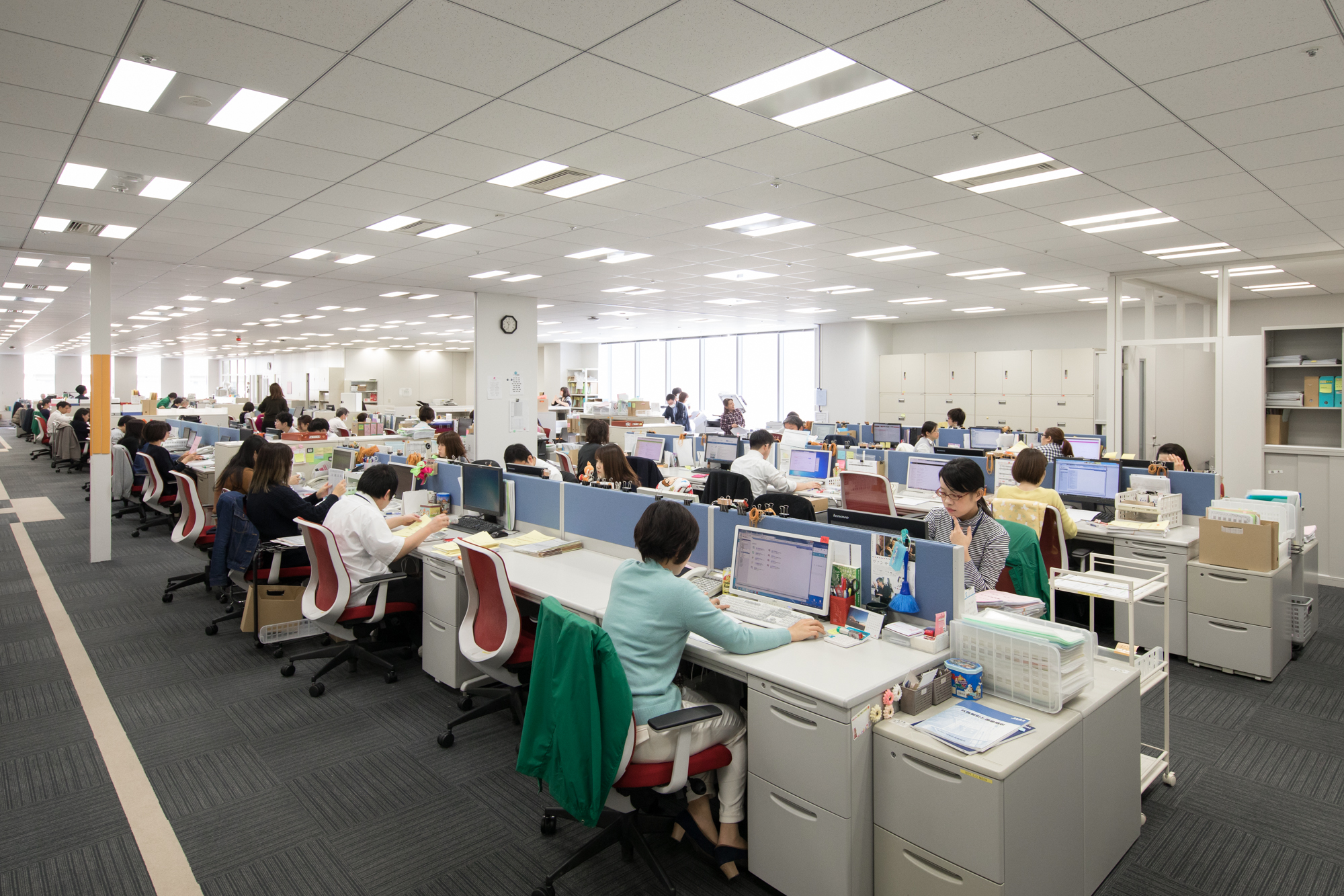 ＼簿記の資格が活かせる／未経験OK！大手×経理サポート♪