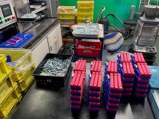 【座り作業中心×残業なし】自分のペースで進めるコツコツ検査！