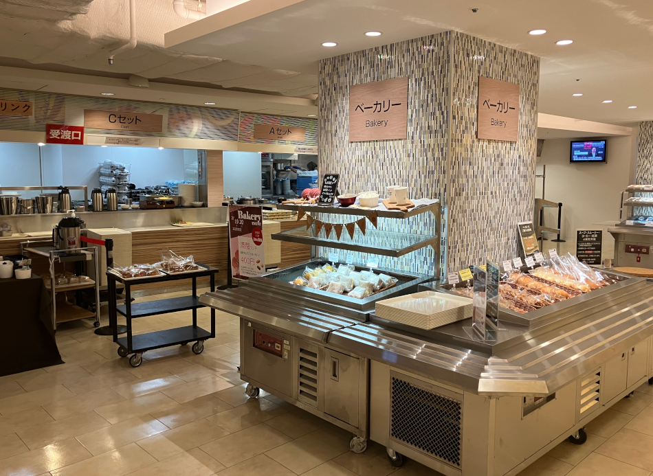 ランチをリーズナブルな価格で食べることができる社員食堂完備。（丸の内仲通りビル）