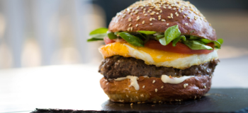ハンバーガーのバンズ作り